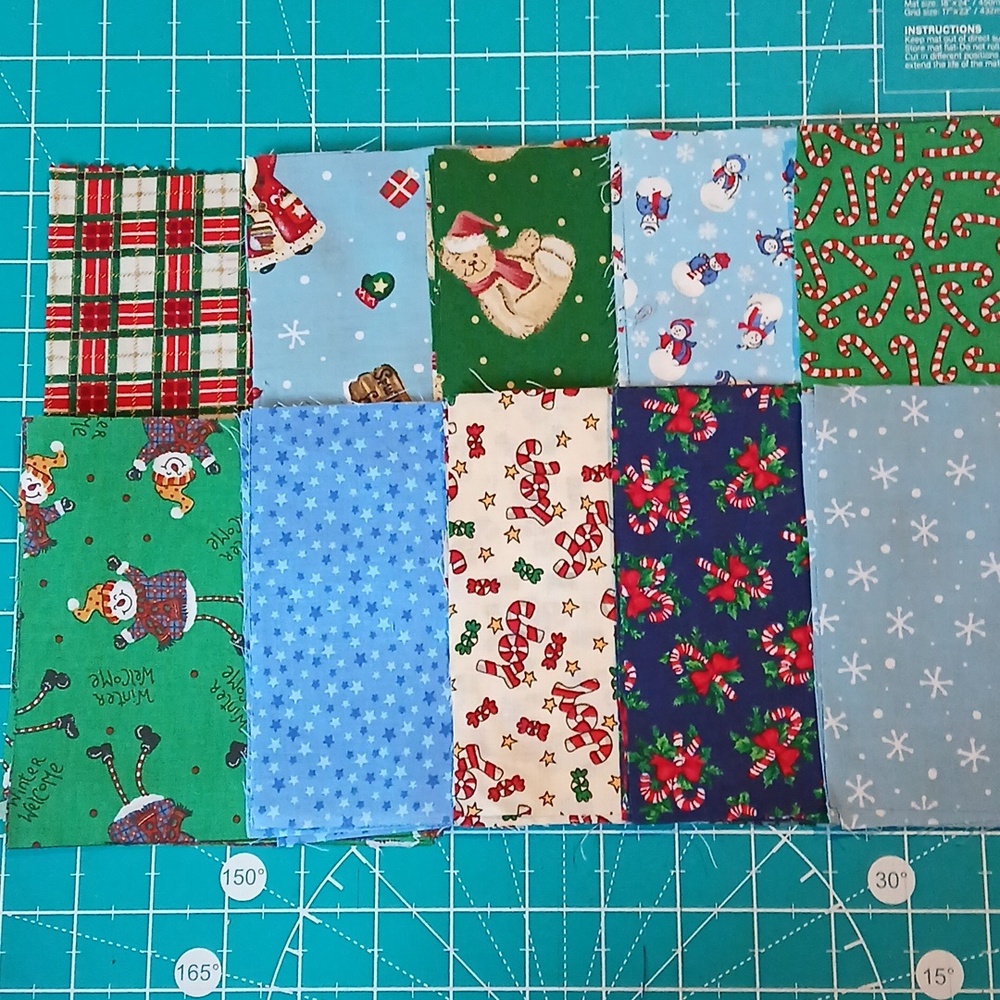 40 Vintage Christmas Fabric Pre-cut Squares 5.75 Inch